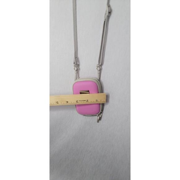 pink Digital Concepts small point and shoot Digital camera case crossbody strap - Picture 5 of 8